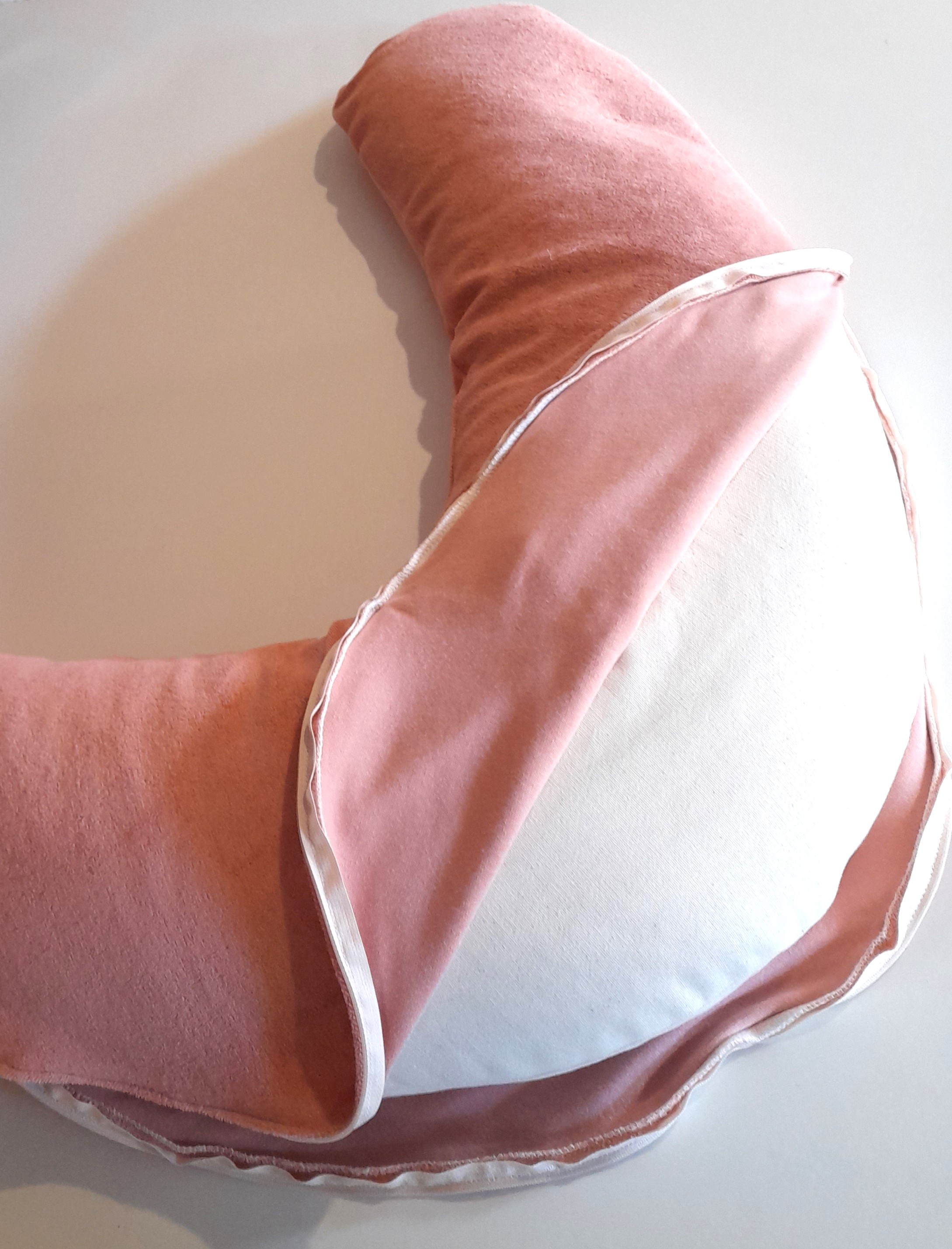 Taie rose pour coussin de maternité en coton bio 